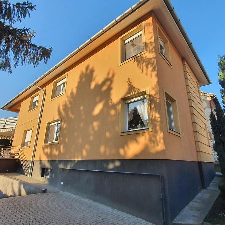 Adel Apartman Miskolc Extérieur photo
