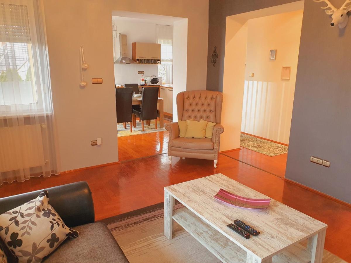 Adel Apartman Miskolc Extérieur photo