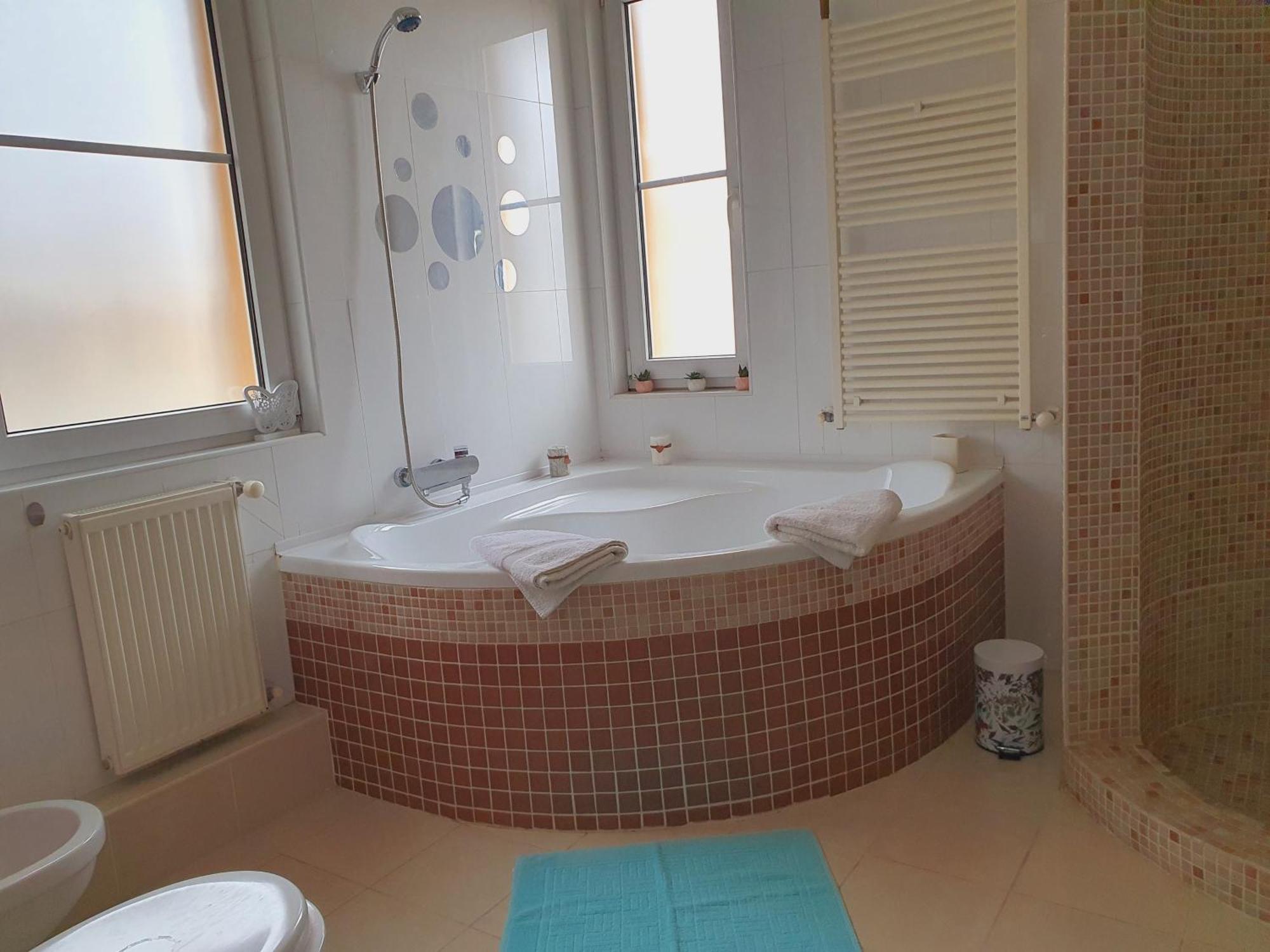 Adel Apartman Miskolc Extérieur photo