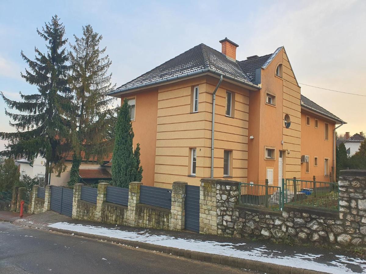 Adel Apartman Miskolc Extérieur photo