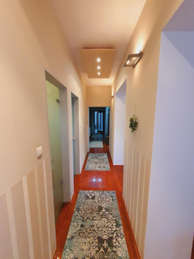 Adel Apartman Miskolc Extérieur photo